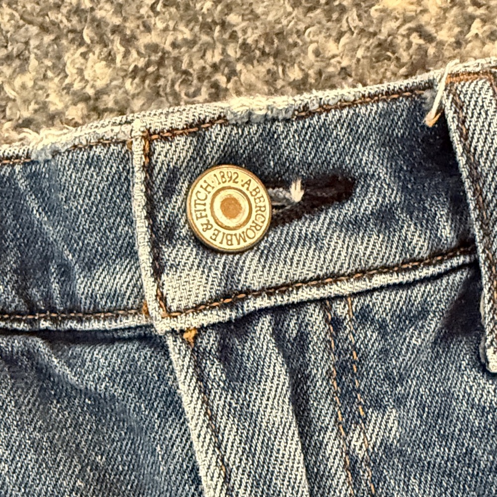 Abercrombie & Fitch Distressed Denim Shorts - Picture 3 of 4